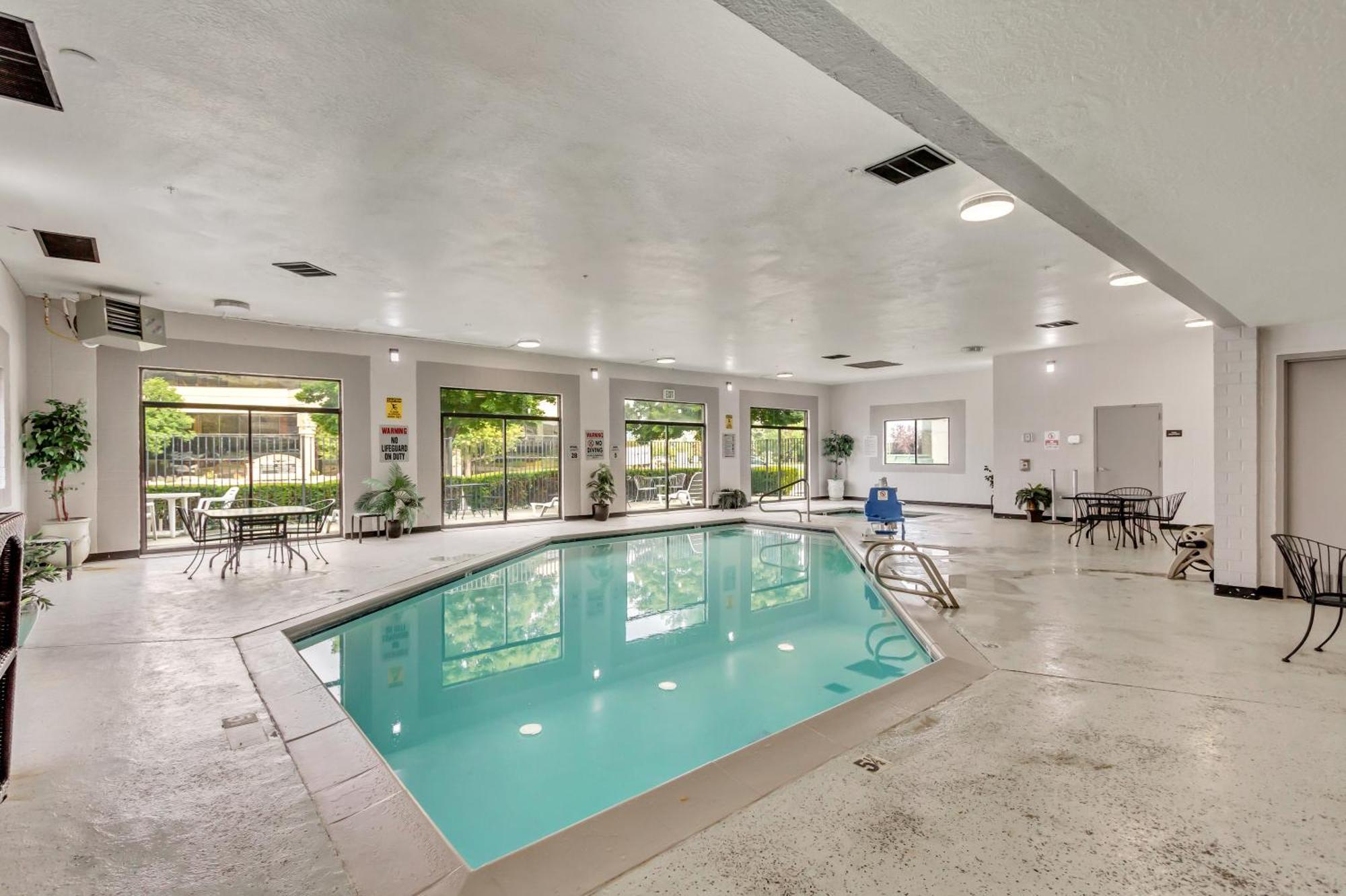 Comfort - Salt South Hotel 3*
